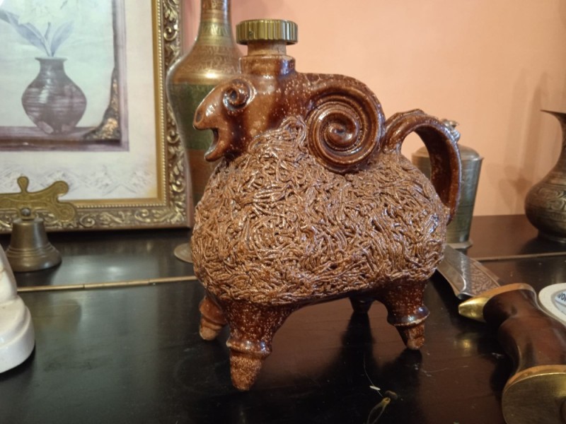 Create meme: ceramics of the USSR ram oposhnya, damask decanter lev oposhnya ceramics, shtof baran ceramics of the USSR