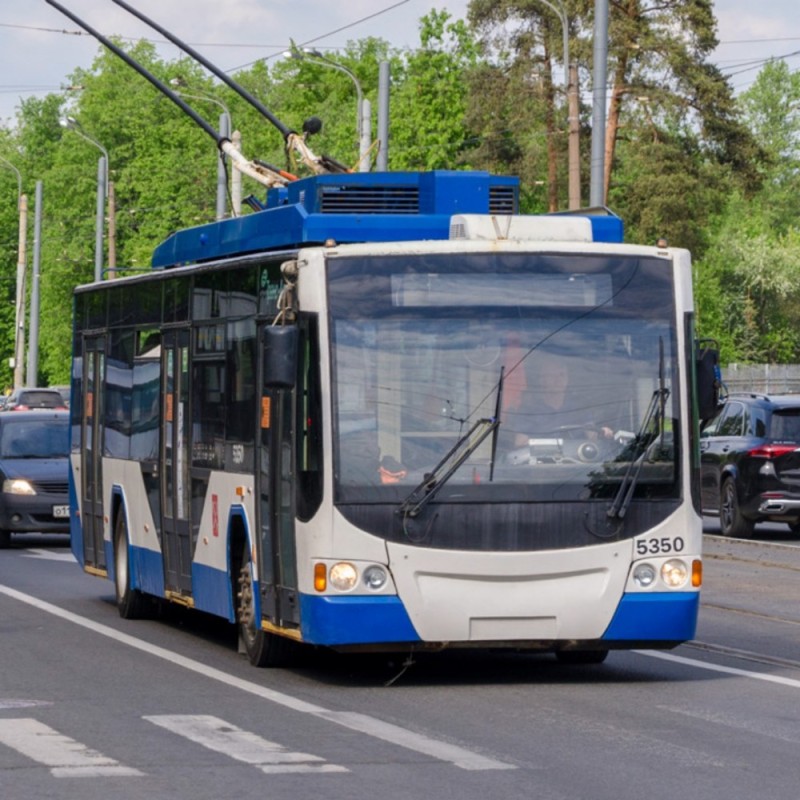Создать мем: тролейбус, городской электротранспорт, вмз-5298.01 «авангард»