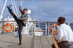 Создать мем: кадры из фильма миронов танцует на палубе, андрей миронов обыкновенное чудо, остров невезения фильм 2018