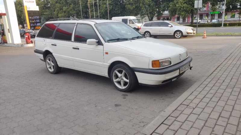 Создать мем: Volkswagen Passat B3, volkswagen passat 1989 универсал, фольксваген пассат старая