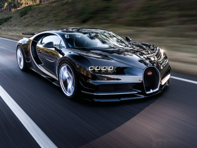 Создать мем: bugatti chiron black, bugatti chiron sport, bugatti