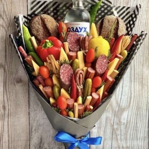 Create meme: edible bouquets for men, men's edible bouquet