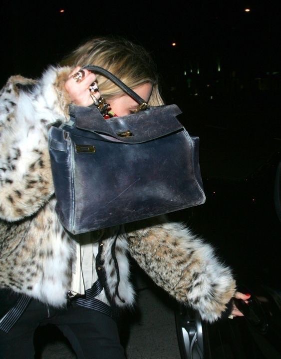 Create meme: Sienna Miller in a fur coat, Sienna Miller at Gucci 2015, fashion bags