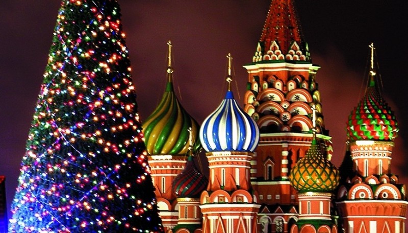 Создать мем: храм василия блаженного, новогодняя елка в москве 2021 в кремле, кремлевская елка 2021