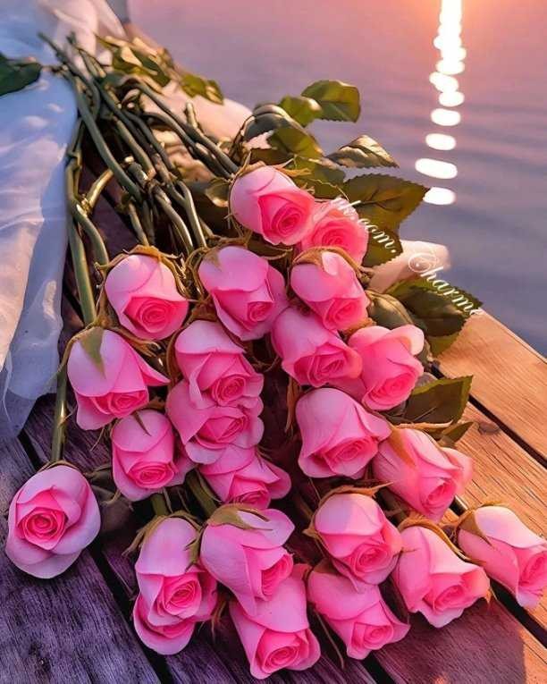 Create meme: beautiful flower, bouquet 💐, beautiful roses 