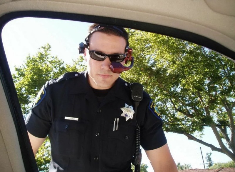 Создать мем: очки смешные, американский полицейский, datalife engine версия
