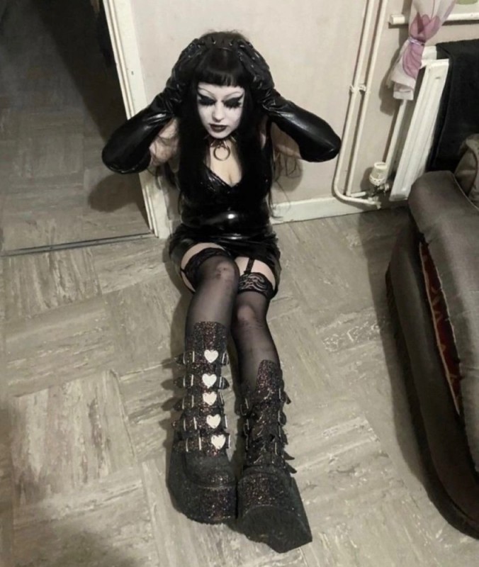 Create meme: Goths, gothic clothing, gothic image