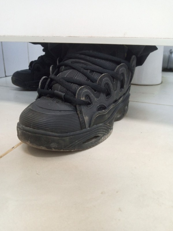 Создать мем: кроссовки черные, обувь кроссовки, osiris d3 2001