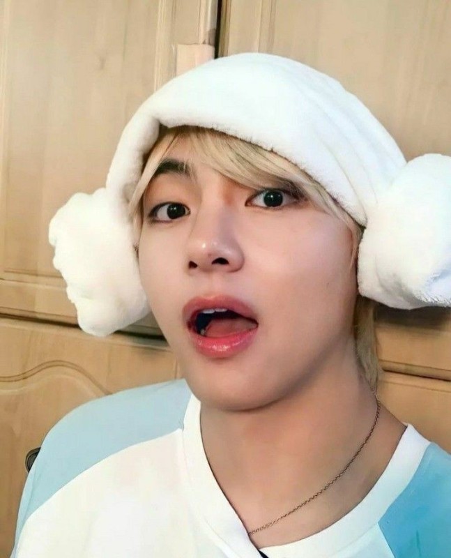 Create meme: kim tae hyun, bts taehyung, taehyung 