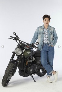 Создать мем: корейские актеры, мотоцикл, honda rebel 500