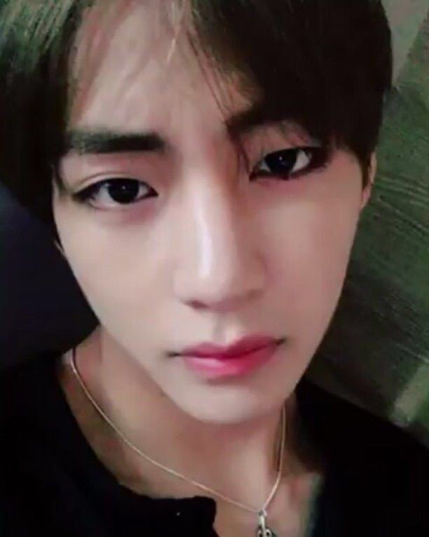 Создать мем: taehyung, двойное веко ким тэхена, taehyung bts