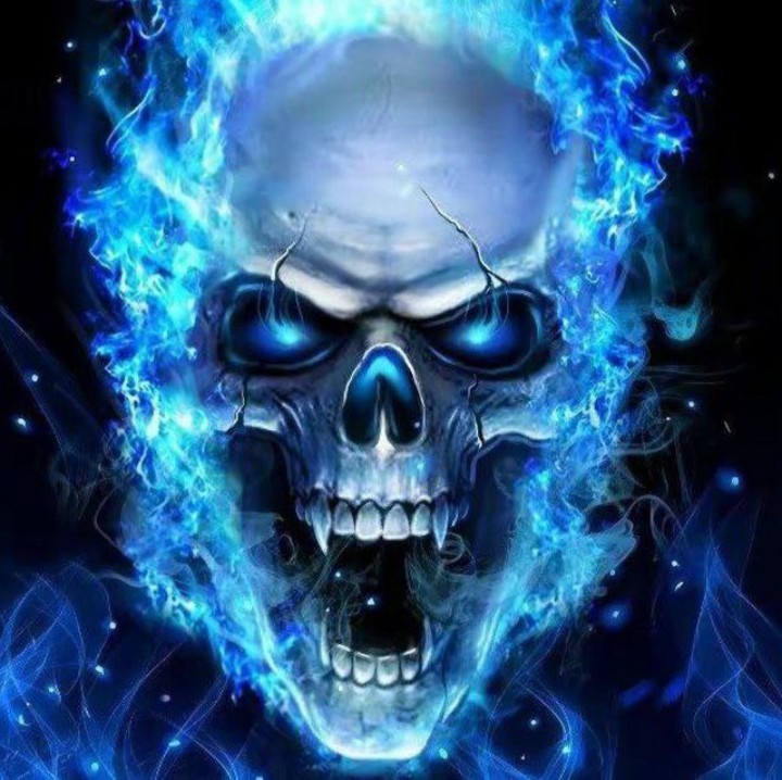 Создать мем: череп в огне, синий череп, огненный череп