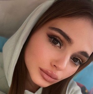 Create meme: smile, makeup, girl