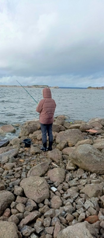 Создать мем: рыбалка на море, рыбалка на дамбе, финский залив