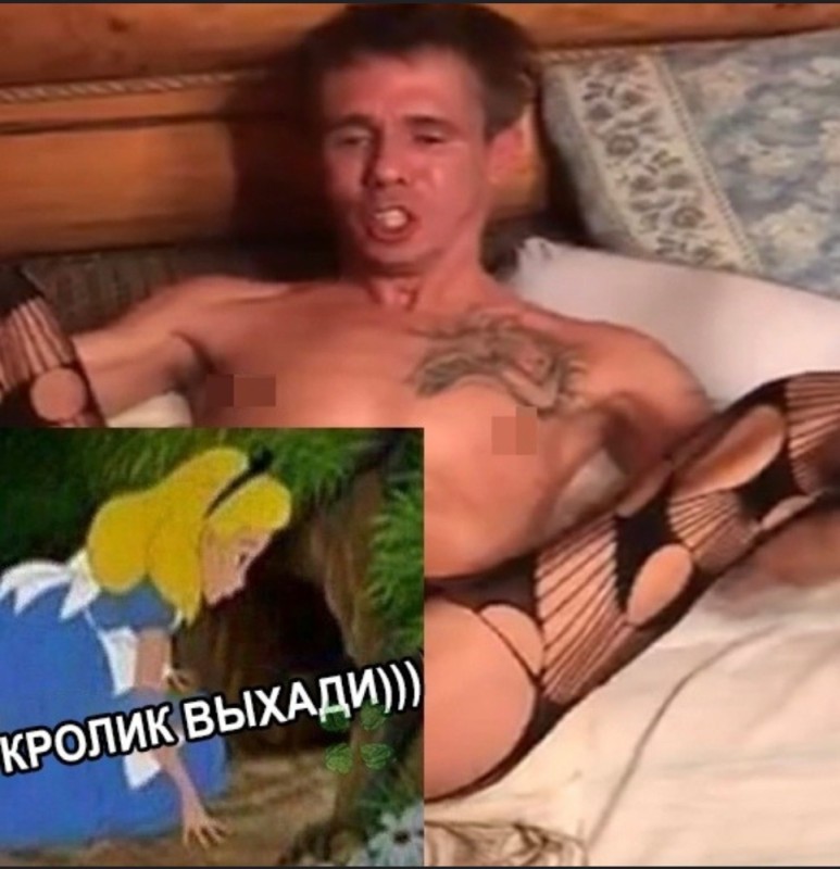 Create meme: actor Alexey Panin , Alexey Panin and leg, Alexey Panin 