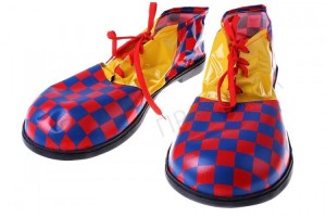 Создать мем: клоунские ботинки адидас, клоунские ботинки джордан, клоунские ботинки джордана
