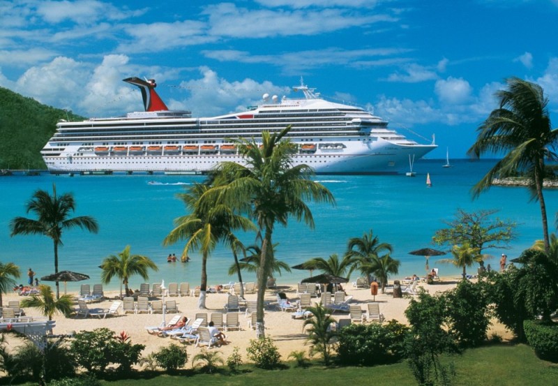 Create meme: cruise ship caribbean sea, sea cruise, cruise liner