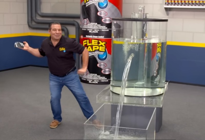 Создать мем: мем скотч и вода, flex tape мем, flex tape ytp