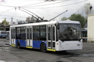 Создать мем: в троллейбусе, автобус и троллейбус, тролза 5265