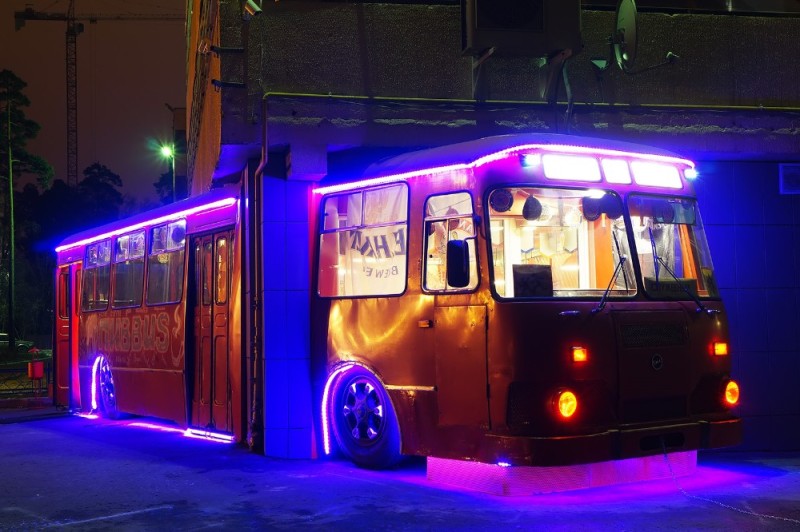 Создать мем: автобус для вечеринок, автобус, автобус с подсветкой