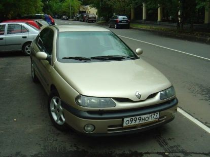 Создать мем: Renault Laguna I, renault laguna 2.0 мт, 1995,, рено лагуна 1 хэтчбек (1993-2000)