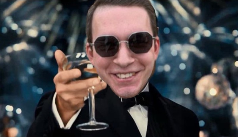 Create meme: Leonardo DiCaprio raises a glass, Leonardo DiCaprio with a glass of, DiCaprio Gatsby