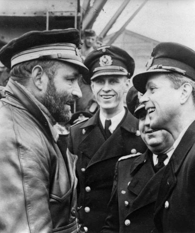 Create meme: Captain of the Kriegsmarine submarine, German submariners, German submariners of the Second World War