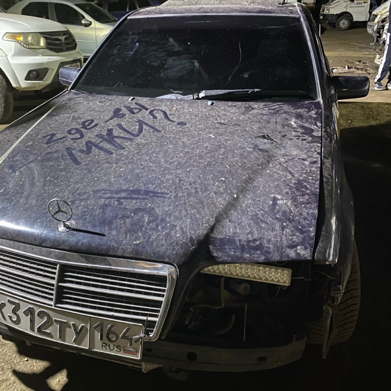 Create meme: mercedes-benz, mercedes-benz e-class, A dusty car