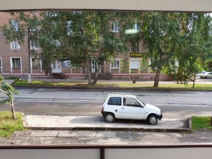 Создать мем: двор, в центре города, в городе