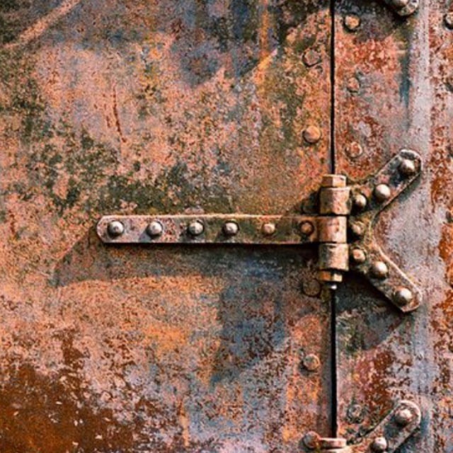 Create meme: rusty iron door, rusty metal, rusty metal texture
