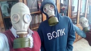 Create meme: wash the mask, gas mask in case of nuclear war, sid wilson gas mask soviet