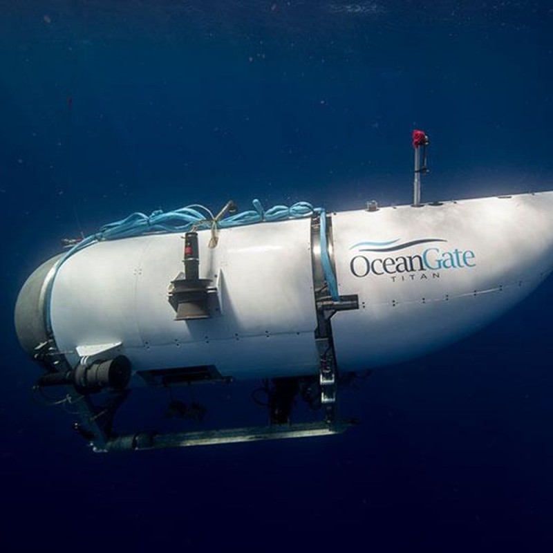 Create meme: bathyscaphe titan, underwater vehicle titan, underwater vehicle