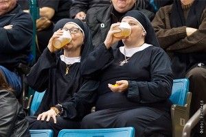 Создать мем: две монашки, монахиня, женщина
