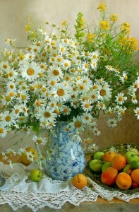 Create meme: a bouquet of daisies composition, a bouquet of daisies photo beautiful, photo still life with fruit and daisies