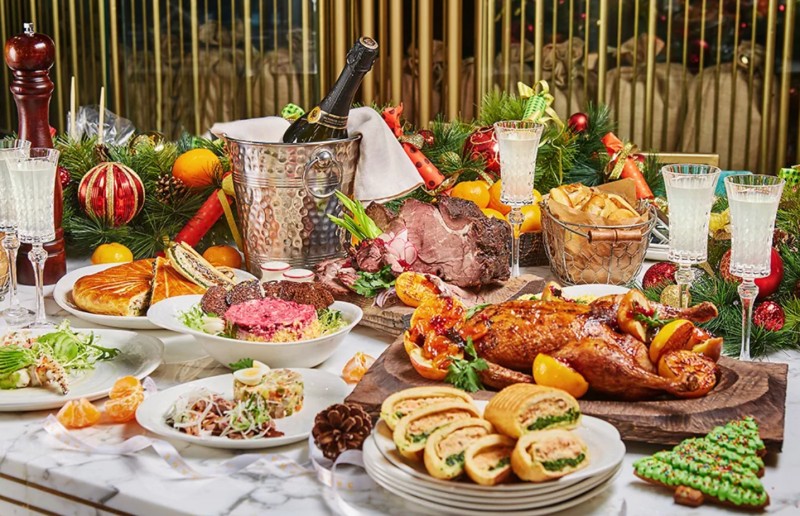 Создать мем: блюда на новый год, горячие блюда на новый год, русский праздничный стол