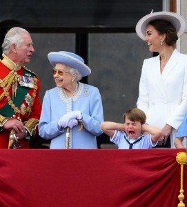 Создать мем: королевская семья великобритании королева елизавета, королевская династия великобритании, британская королевская семья
