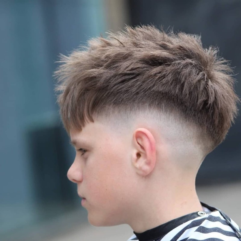 Create meme: haircut undercut for boys, hairstyle undercoat for a boy, boys' haircuts are fashionable