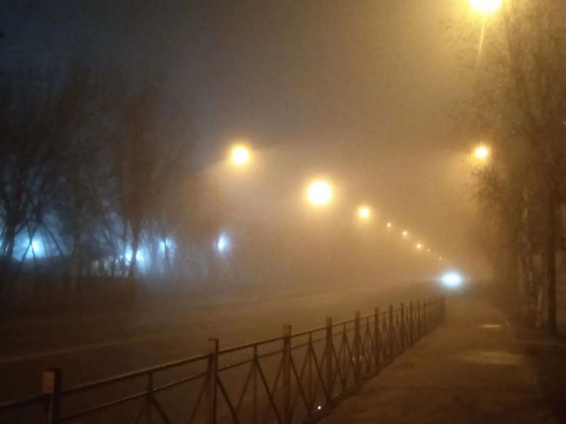 Create meme: night fog, Embankment fog night, night mist