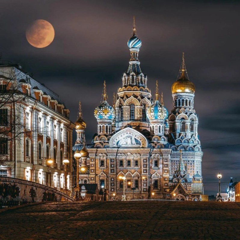 Create meme: Saint Petersburg, church of the savior on spilled blood St. petersburg, picmix 