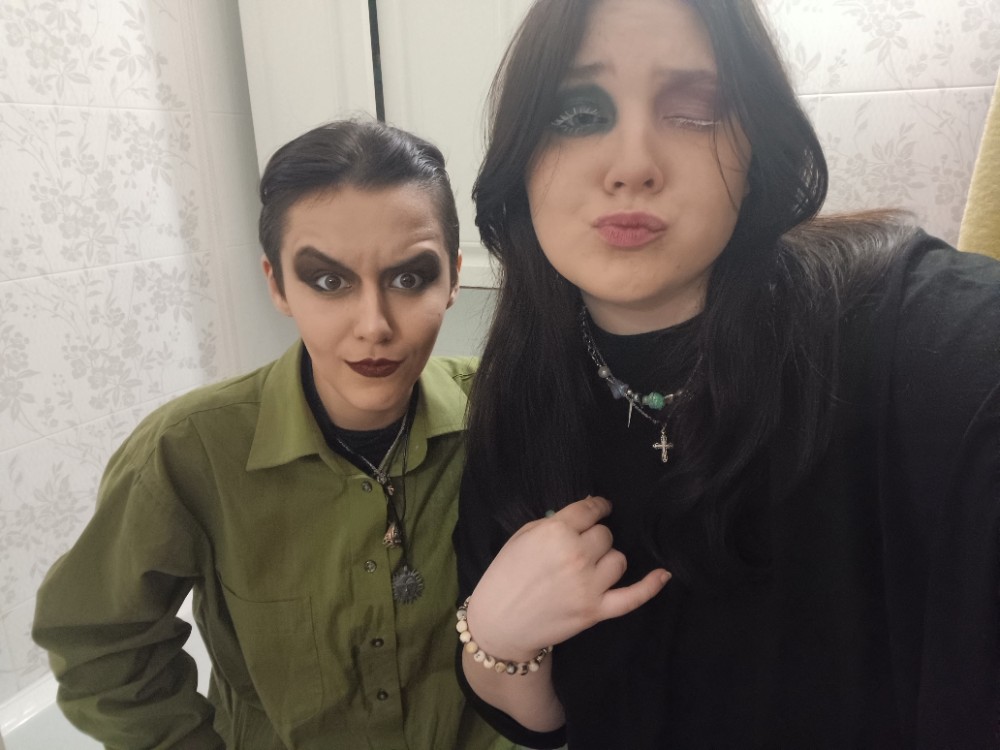 Create meme: dark makeup, makeup beauty, Gothic makeup
