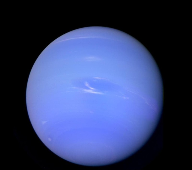 Создать мем: -200 градусов планета нептун, фотографии нептуна, уран и нептун
