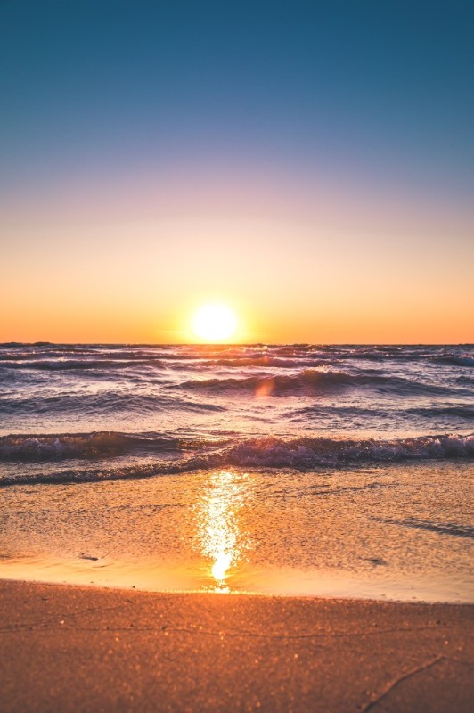 Create meme: beach sunset, dawn over the sea, sunset sunrise