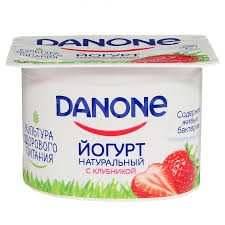 Создать мем: данон йогурт, йогурт данон клубничный, йогурт данон натуральный