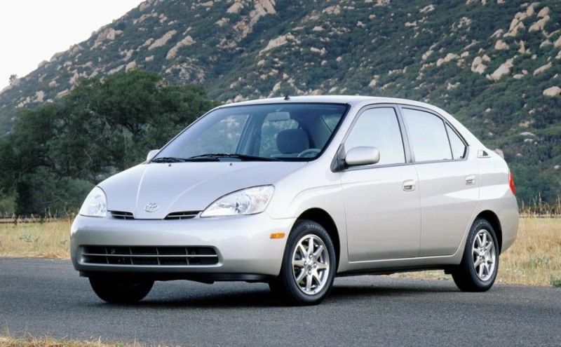 Создать мем: Toyota Prius I Рестайлинг (NHW11), toyota prius 1997, toyota prius первое поколение