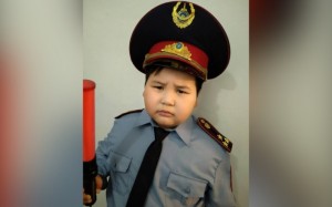 Создать мем: мальчик полиция казахстан, полиция казахстана, мальчик полицейский