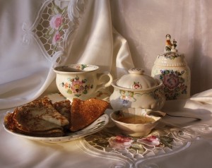 Create meme: set-up of the Soviet Union as a gift, coffee service, British food tea party