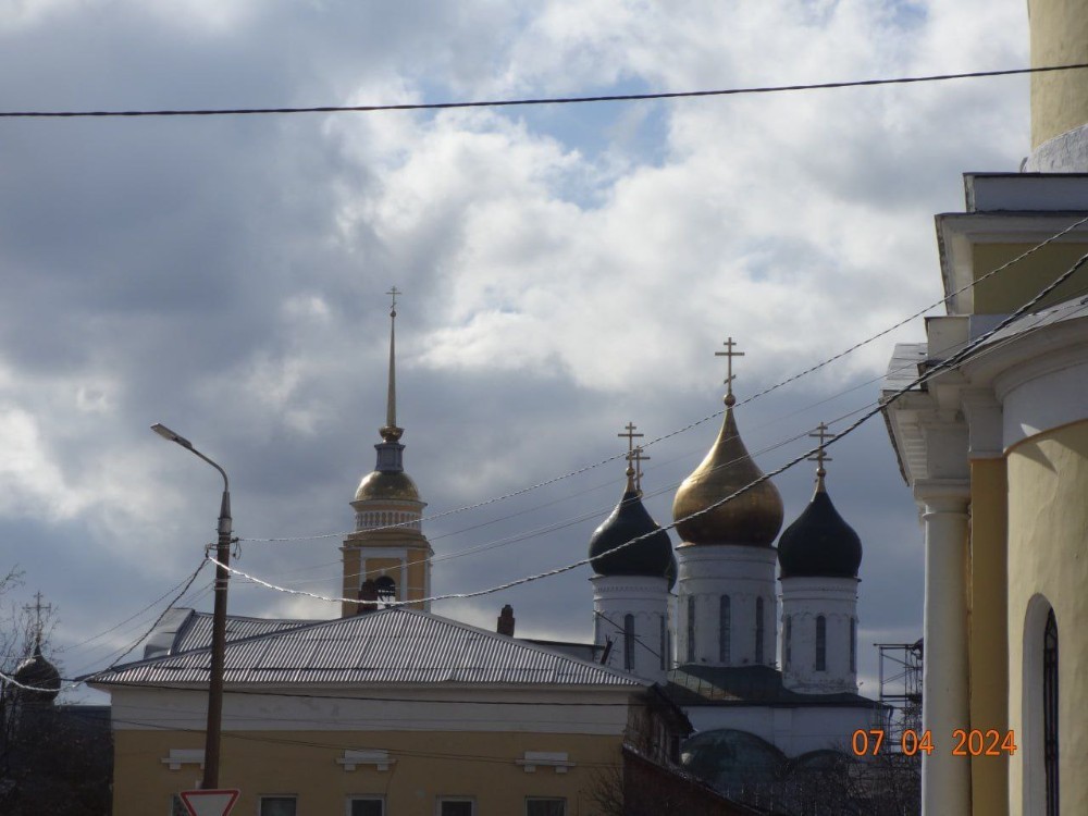 Создать мем: успенский собор в коломне, москва купола, казанская церковь рыбинск