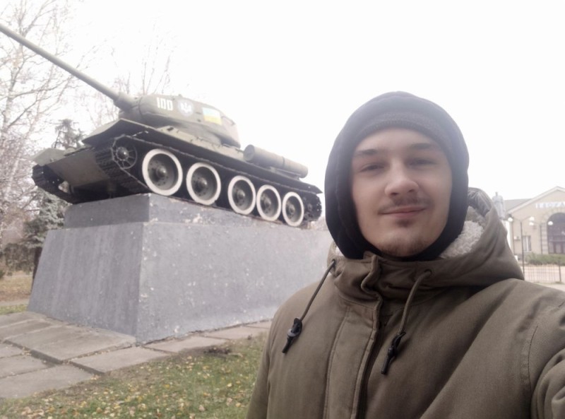 Создать мем: танк т 34 памятник, николаев танк т-34 памятник, танк т-34 памятник сходня