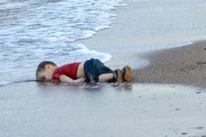 Create meme: drowned boy refugee, the drowned Syrian boy photo, aylan Kurdi
