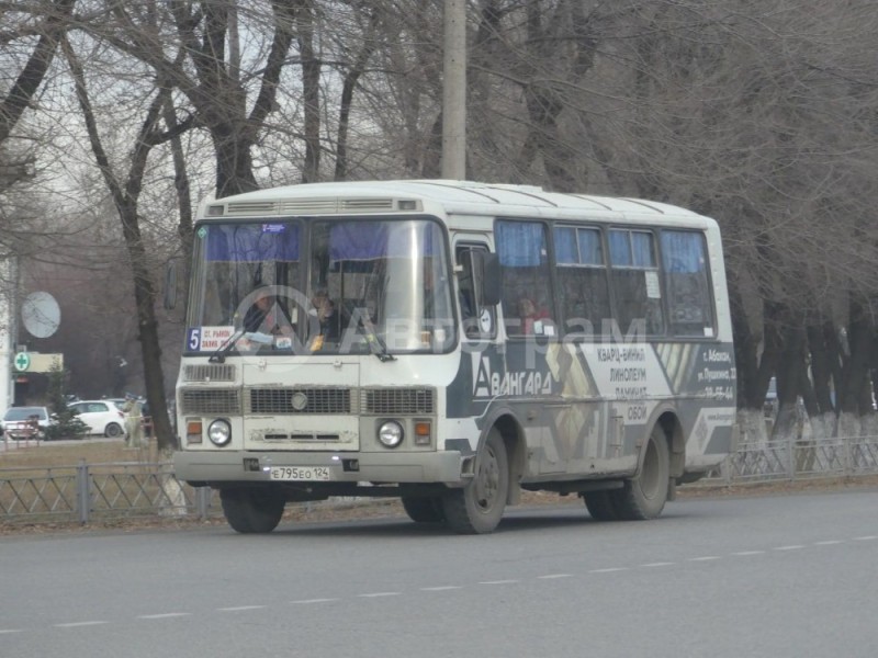 Создать мем: паз 3205 110, паз 32054 07, автобус